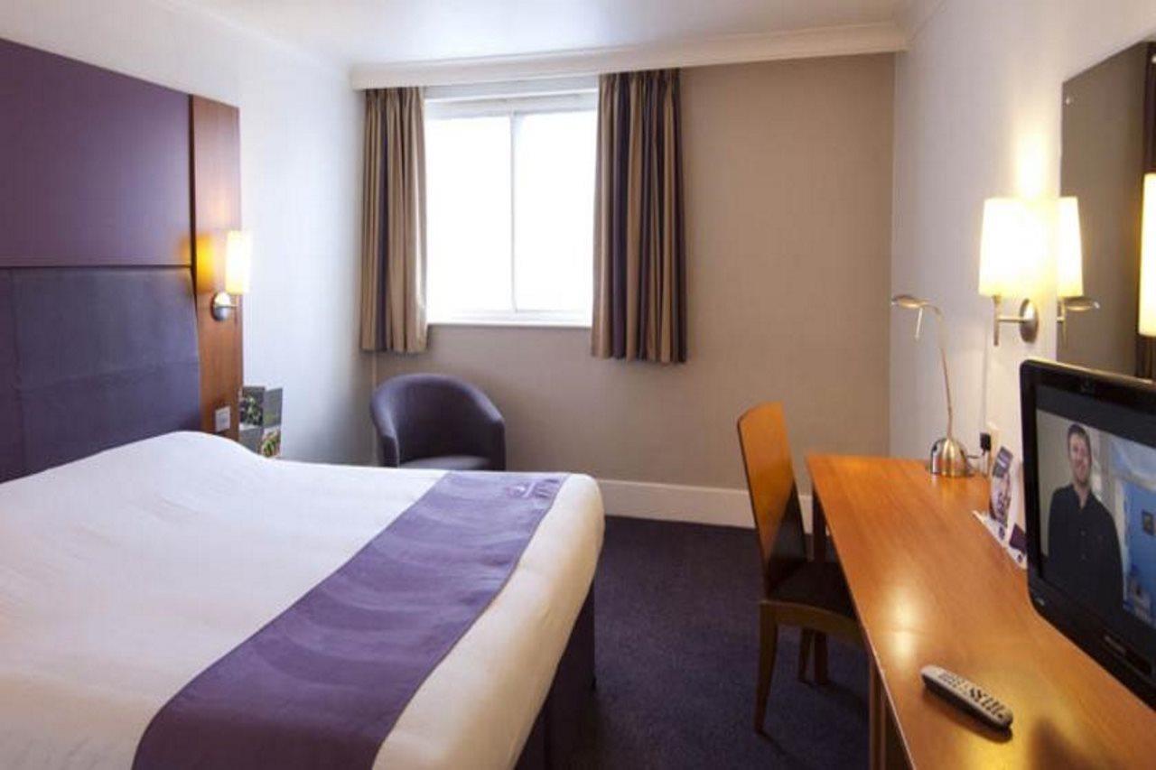 Premier Inn Stoke-On-Trent Ngoại thất bức ảnh