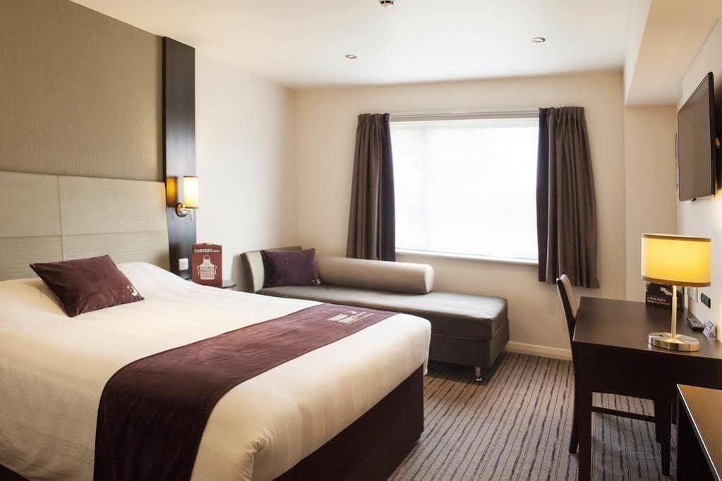 Premier Inn Stoke-On-Trent Ngoại thất bức ảnh
