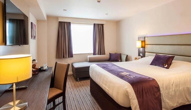 Premier Inn Stoke-On-Trent Ngoại thất bức ảnh